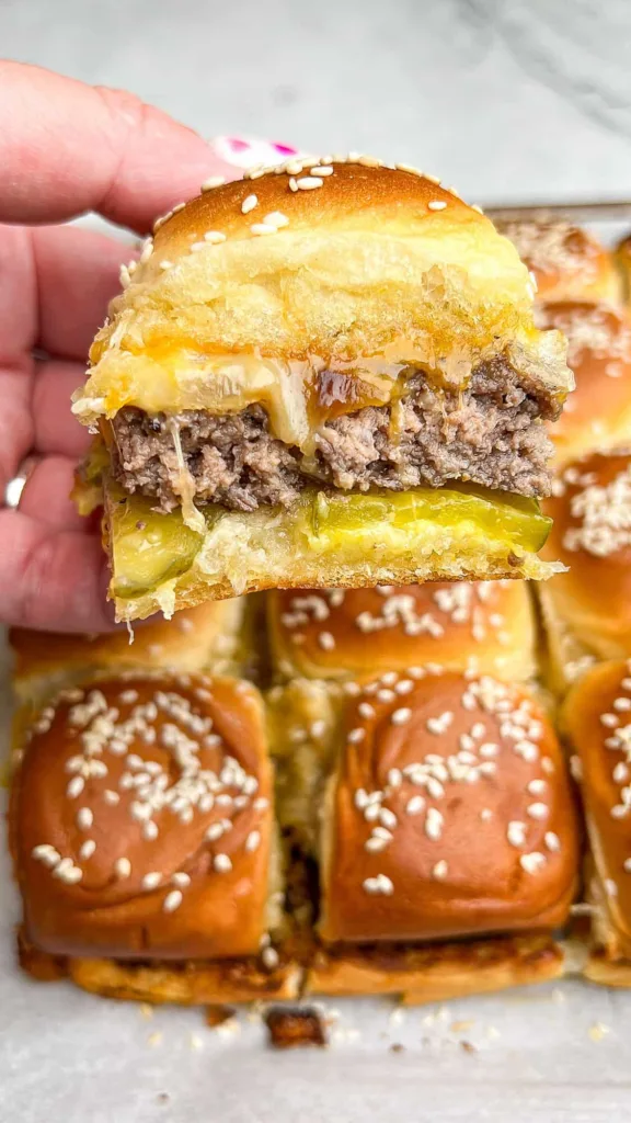 hawaiian roll cheeseburger sliders