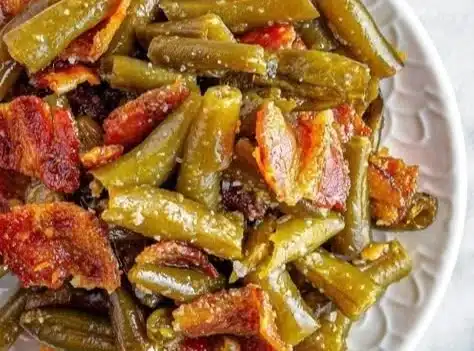 Delicious Southern green beans recipes with crockpot and chicken broth